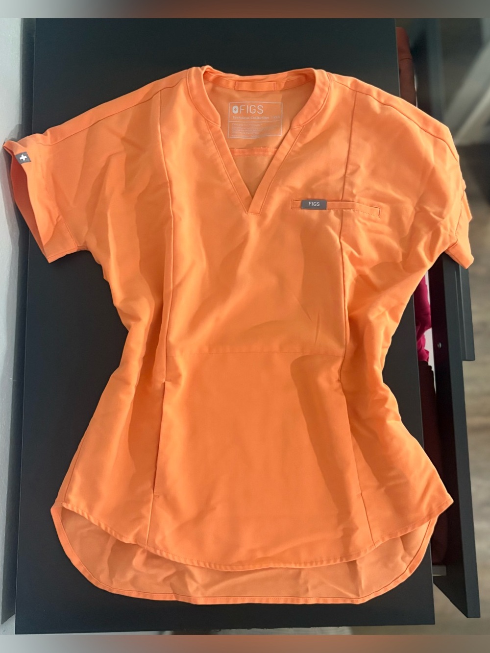 Figs Papaya Scrub Top